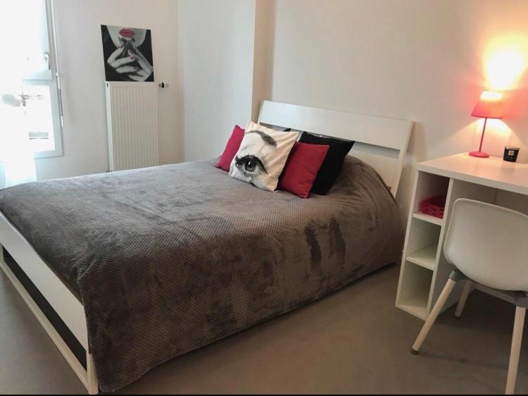 Beautiful 3 Bedroom Flat 8-9 Persons 이브리쉬르센 외부 사진